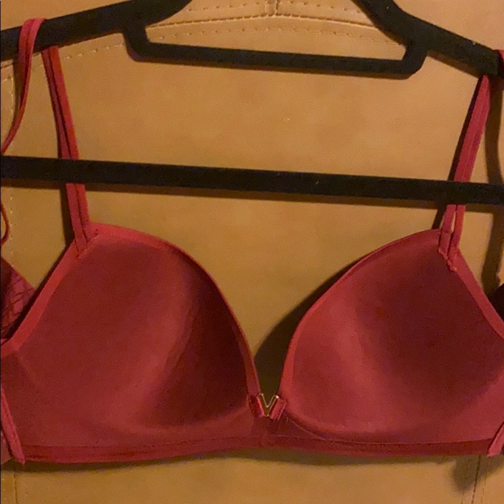 Victoria Secret Bra - Picture 3 of 5